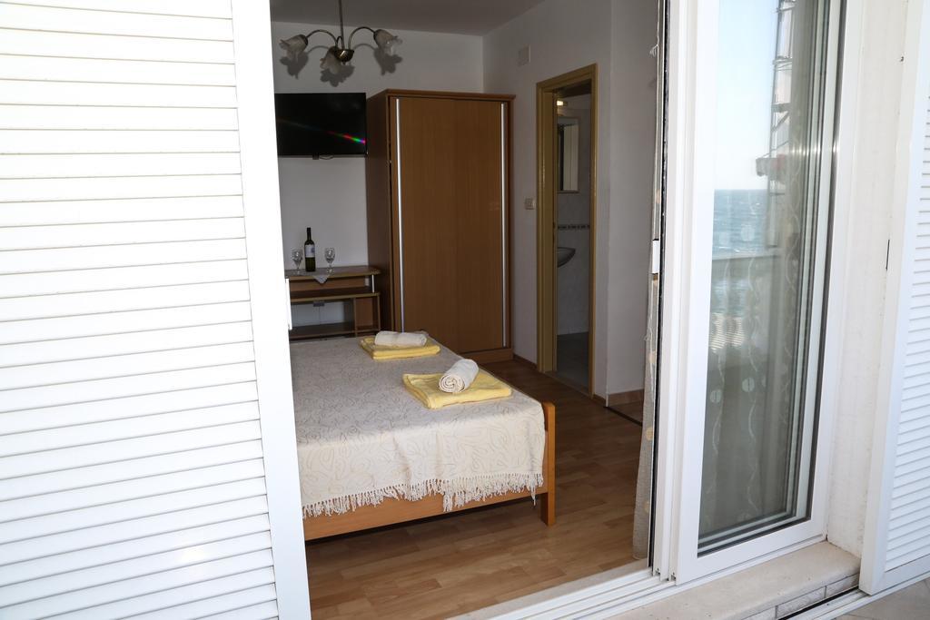 Apartments Dragica Milna  Eksteriør billede