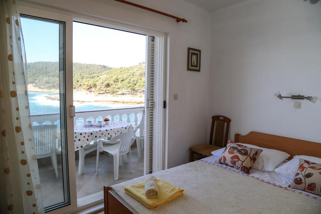 Apartments Dragica Milna  Eksteriør billede