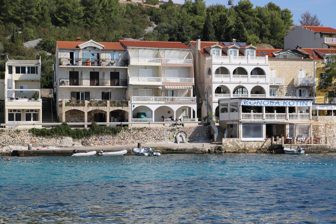 Apartments Dragica Milna  Eksteriør billede